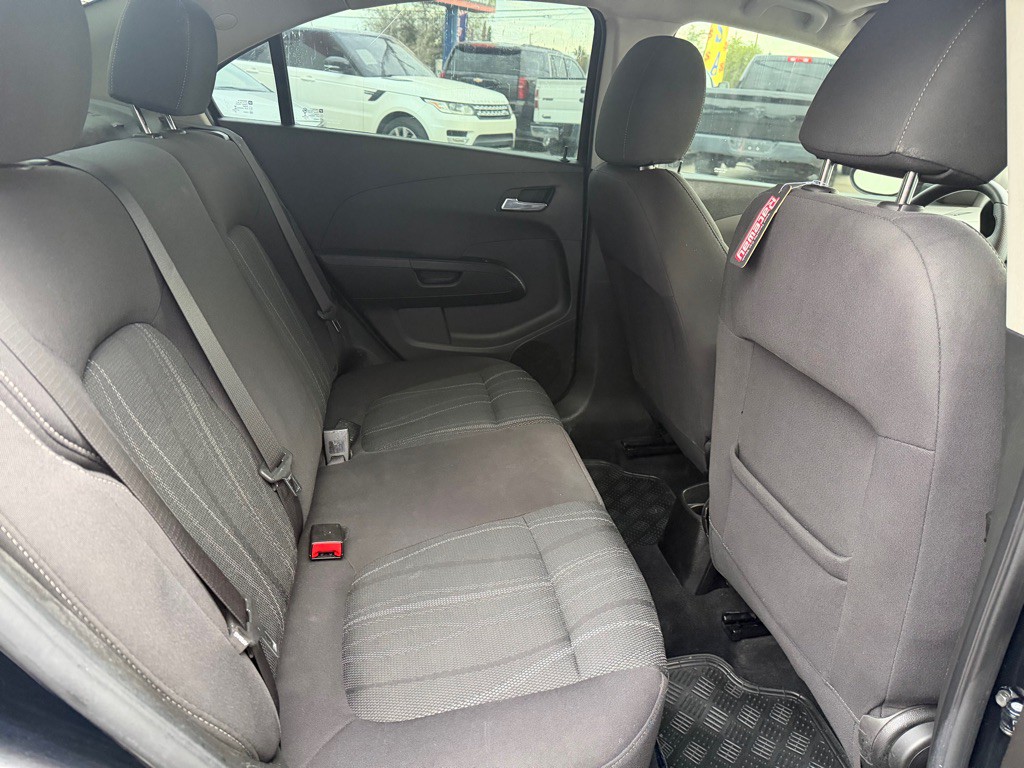 2019 Chevrolet Sonic Image 12