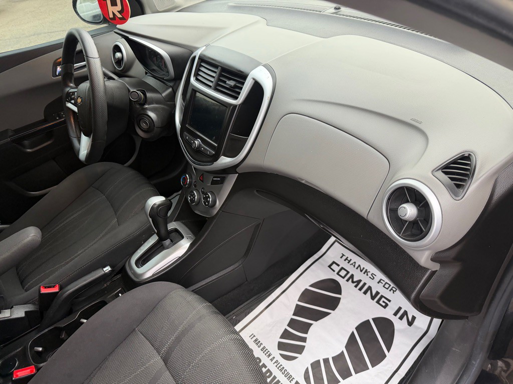 2019 Chevrolet Sonic Image 15