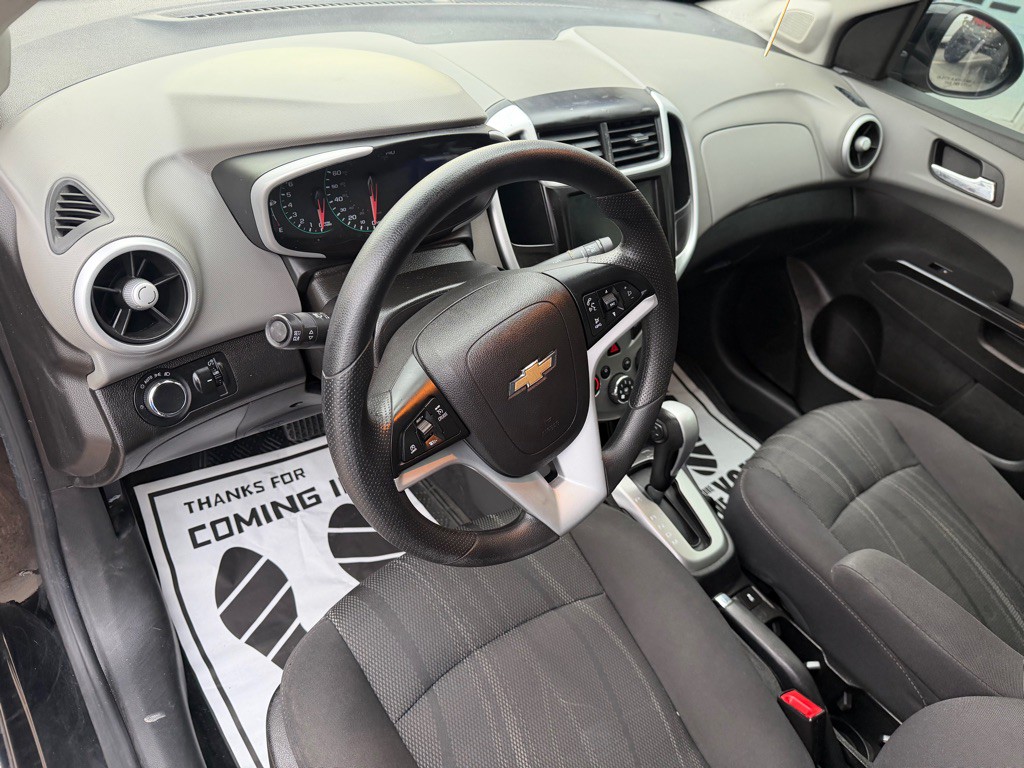 2019 Chevrolet Sonic Image 17