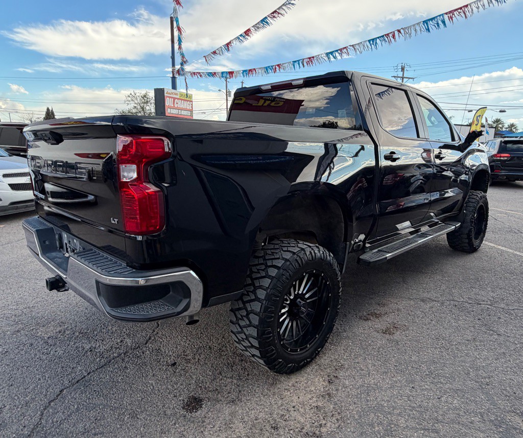 2023 Chevrolet Silverado 1500 Image 3