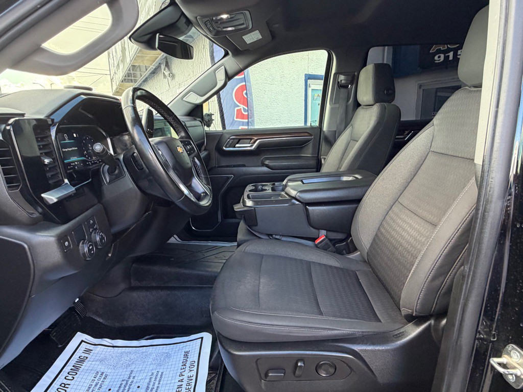 2023 Chevrolet Silverado 1500 Image 8