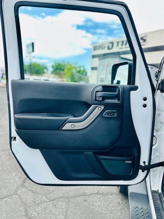 2016 Jeep Wrangler Unlimited Image 8