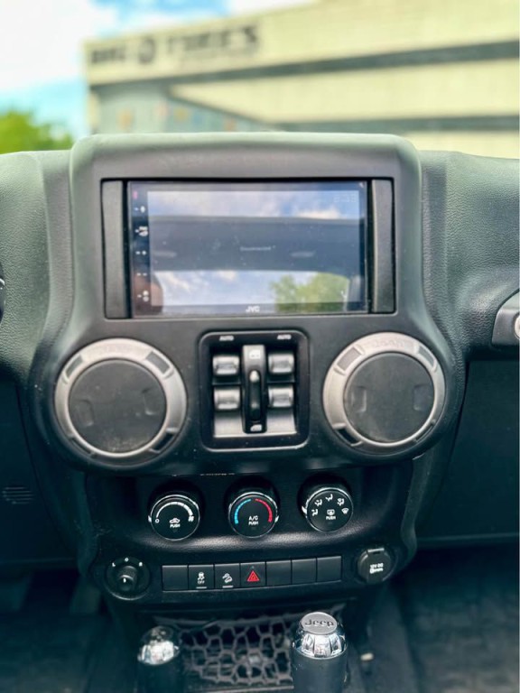 2016 Jeep Wrangler Unlimited Image 12