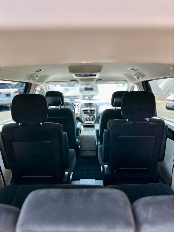 2016 Dodge Grand Caravan Image 5