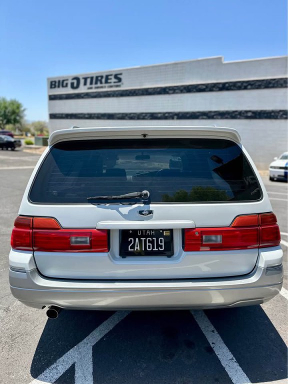 1997 Nissan Stagea Image 3