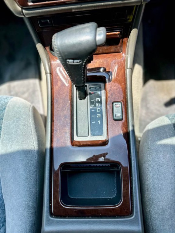 1997 Nissan Stagea Image 17