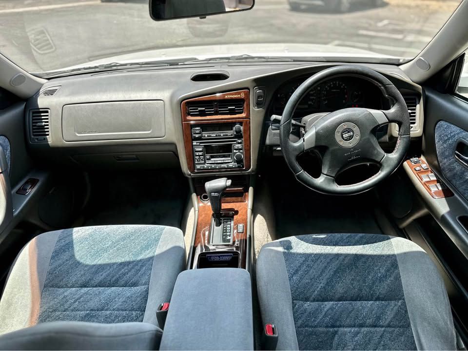 1997 Nissan Stagea Image 18