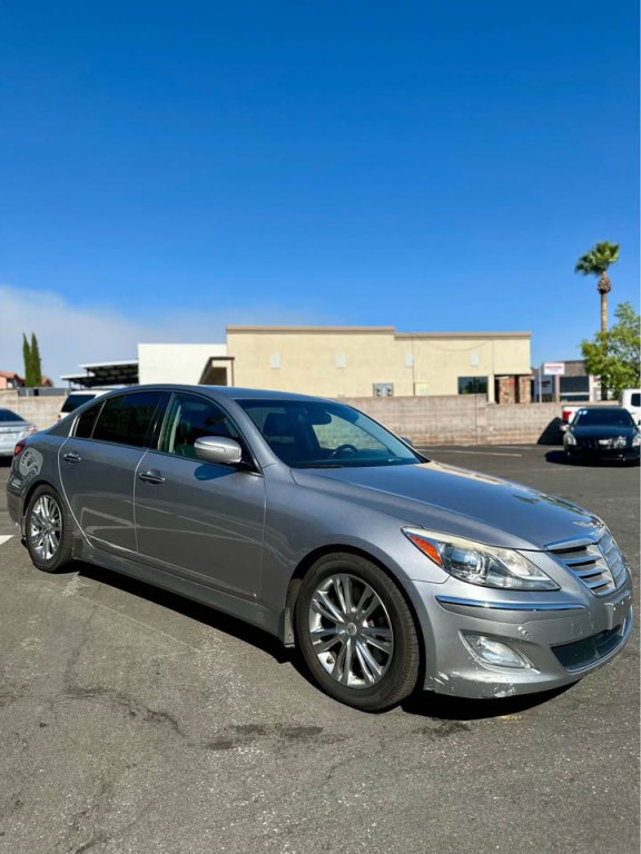 2012 Hyundai Genesis Image 5