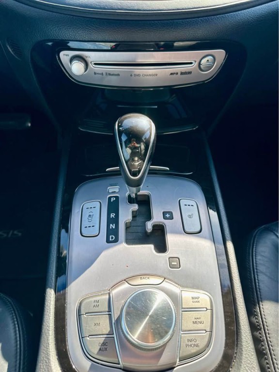2012 Hyundai Genesis Image 13