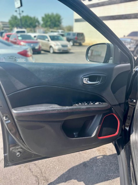 2018 Jeep Compass Image 8