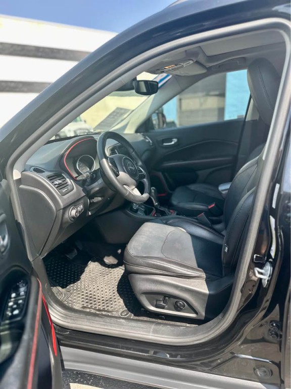 2018 Jeep Compass Image 9