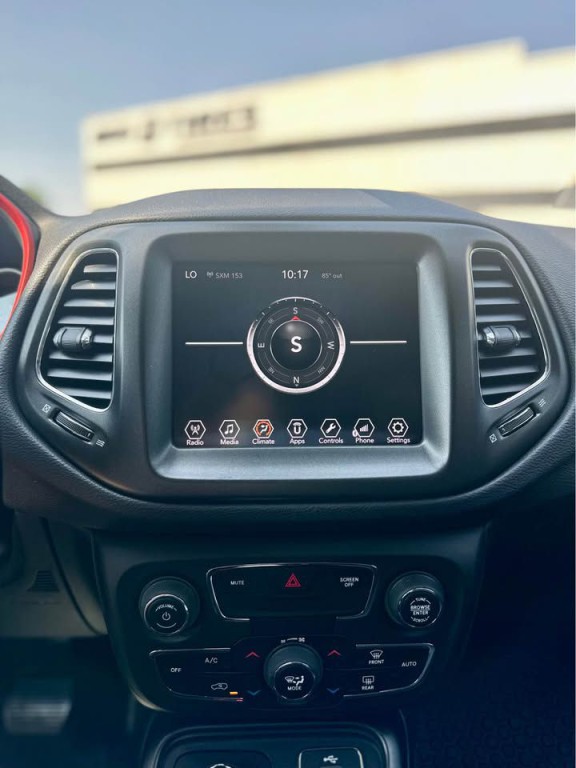 2018 Jeep Compass Image 12