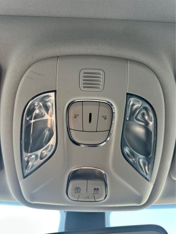 2018 Jeep Compass Image 16