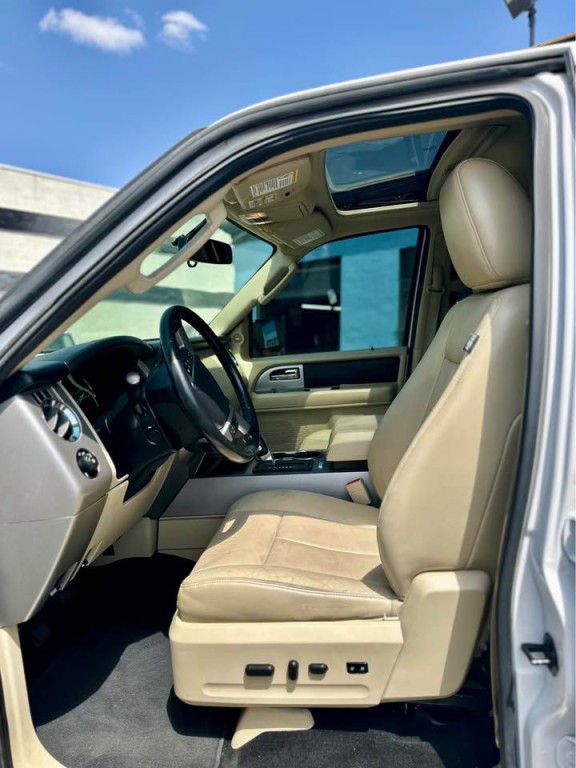 2017 Ford Expedition Image 9