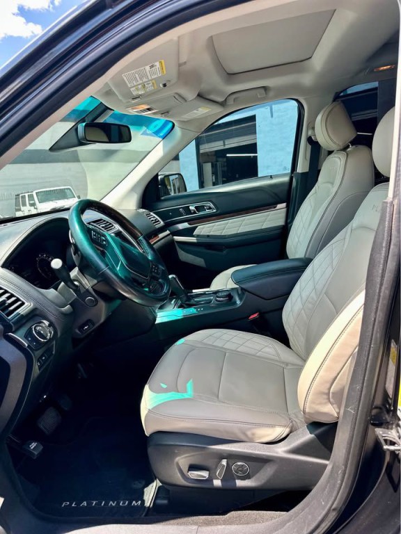 2016 Ford Explorer Image 9