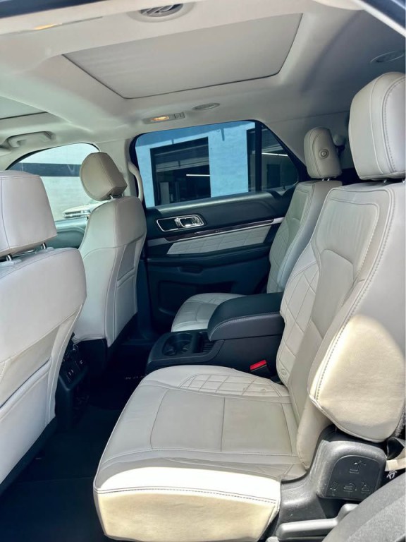2016 Ford Explorer Image 17