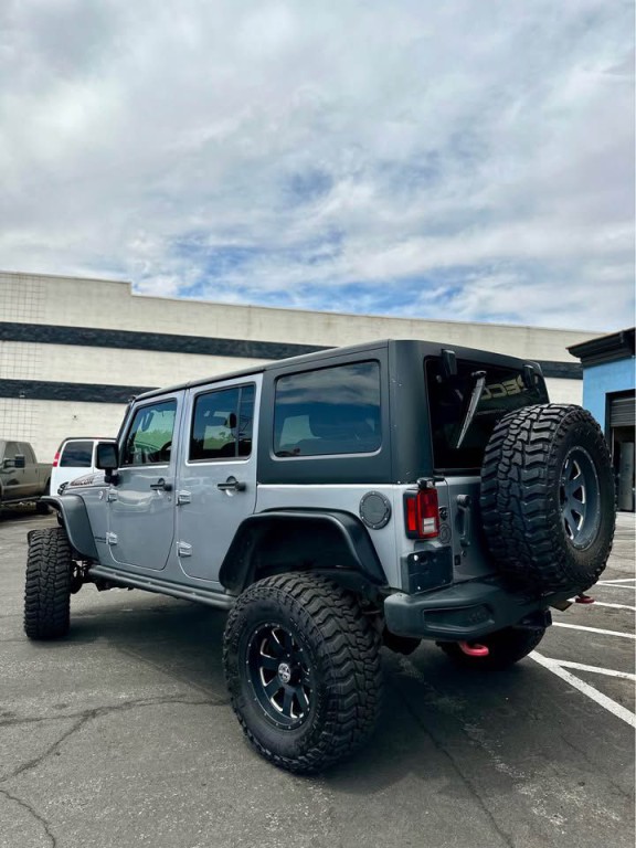 2015 Jeep Wrangler Unlimited Image 2