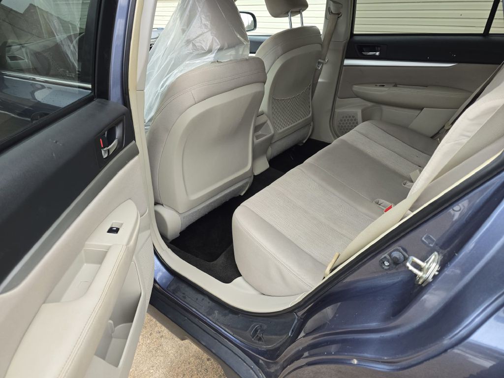 2013 Subaru Outback Image 9