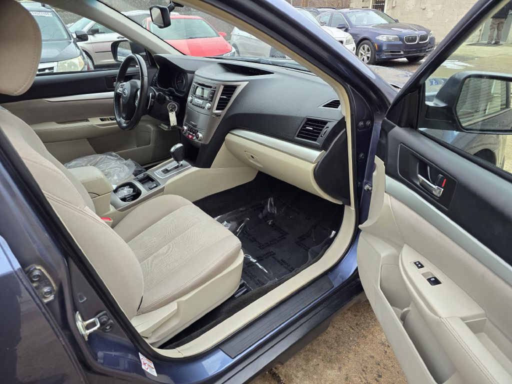 2013 Subaru Outback Image 11
