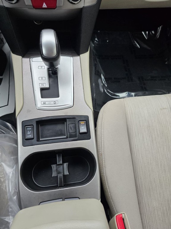 2013 Subaru Outback Image 18