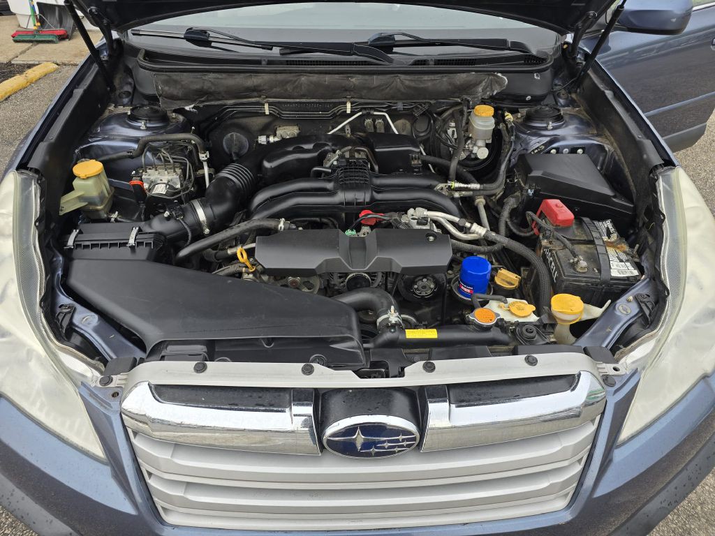 2013 Subaru Outback Image 19