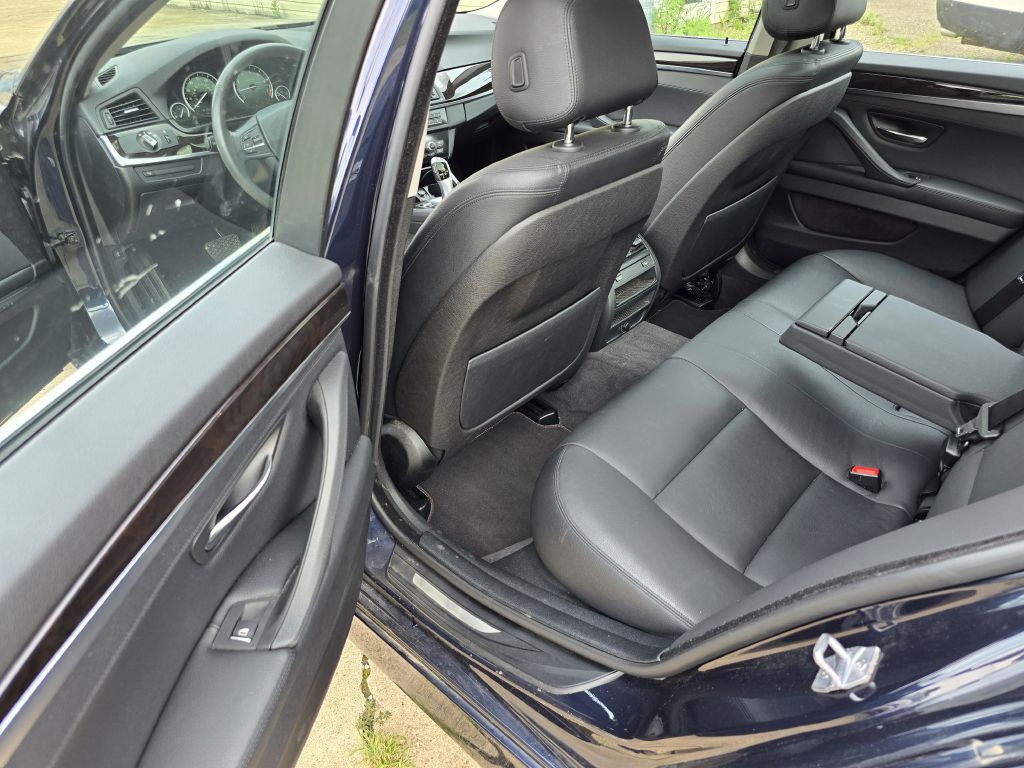 2014 BMW 5 Series Image 11