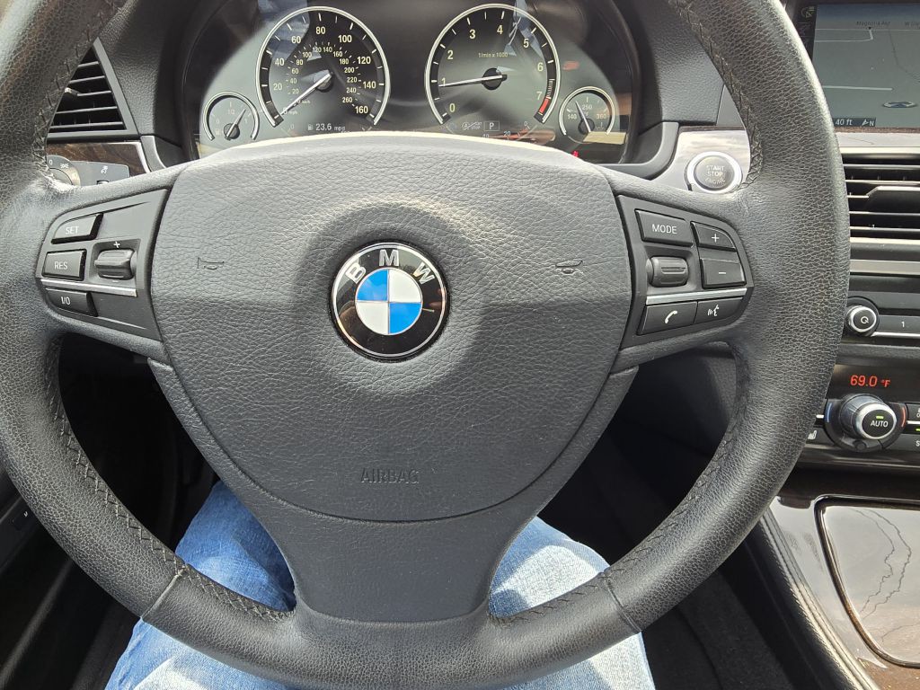 2014 BMW 5 Series Image 17