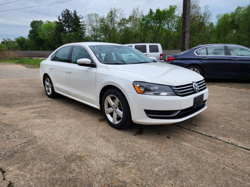 2013 Volkswagen Passat Image 3