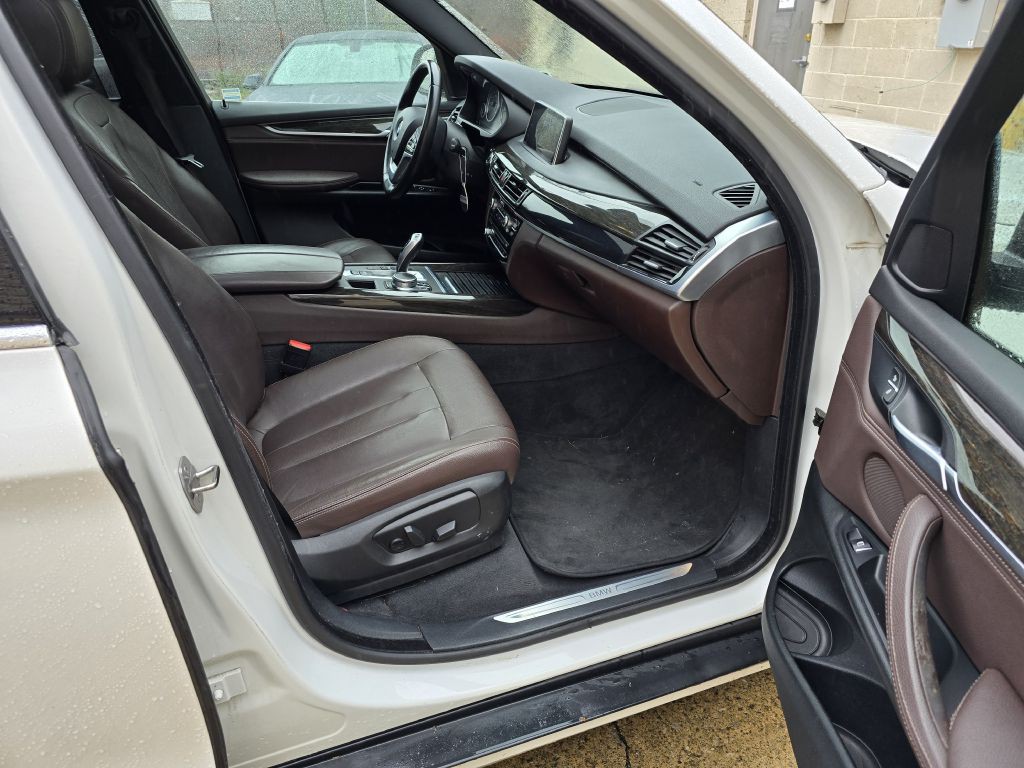 2017 BMW X5 Image 25