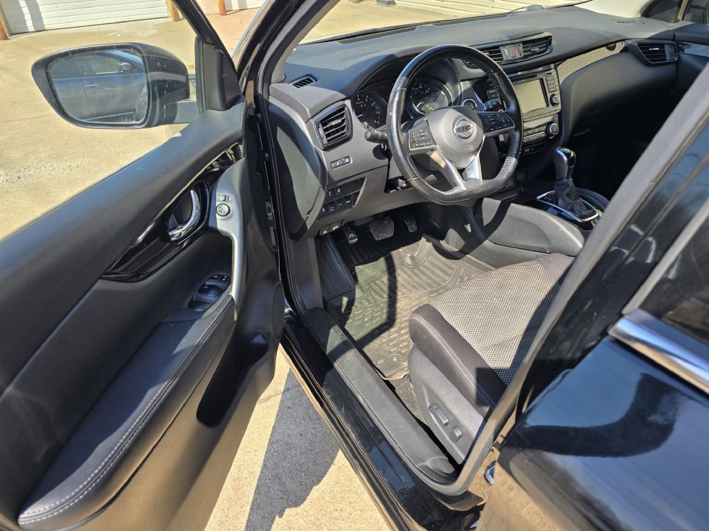 2020 Nissan Rogue Image 9