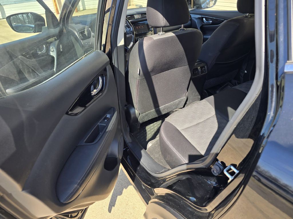 2020 Nissan Rogue Image 10