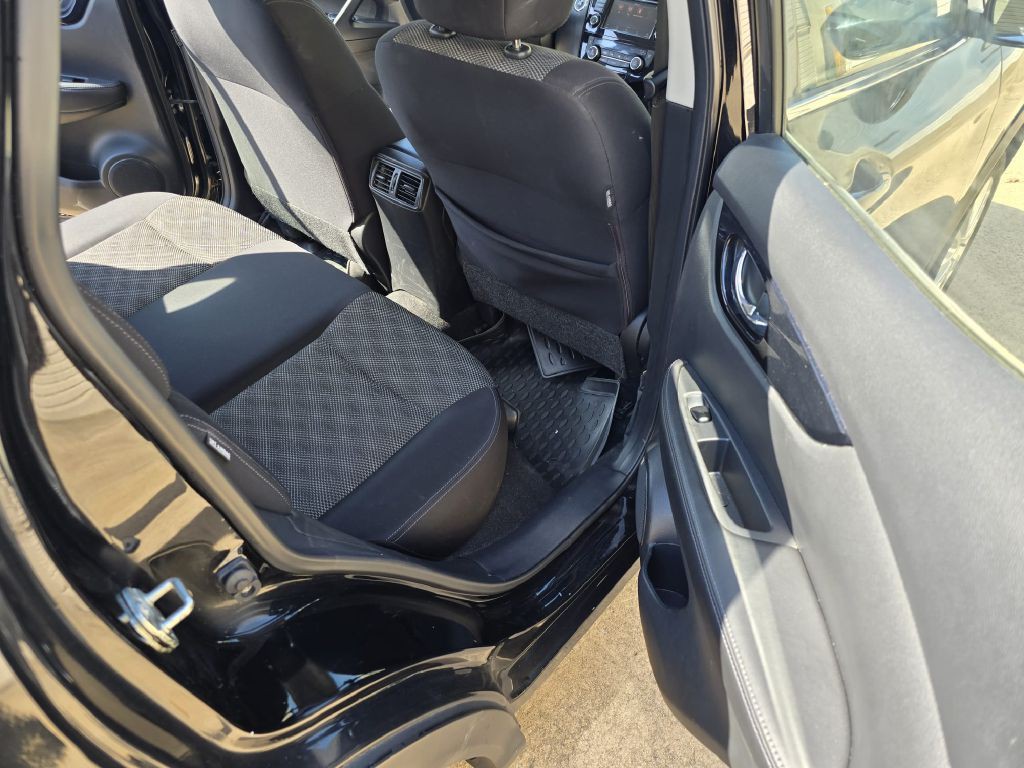 2020 Nissan Rogue Image 11
