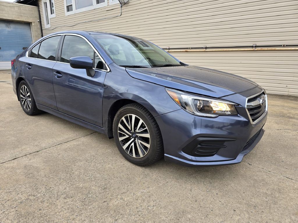 2018 Subaru Legacy Image 3