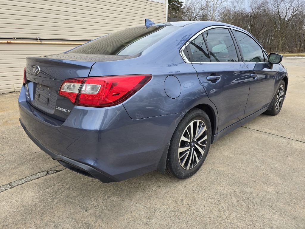 2018 Subaru Legacy Image 7