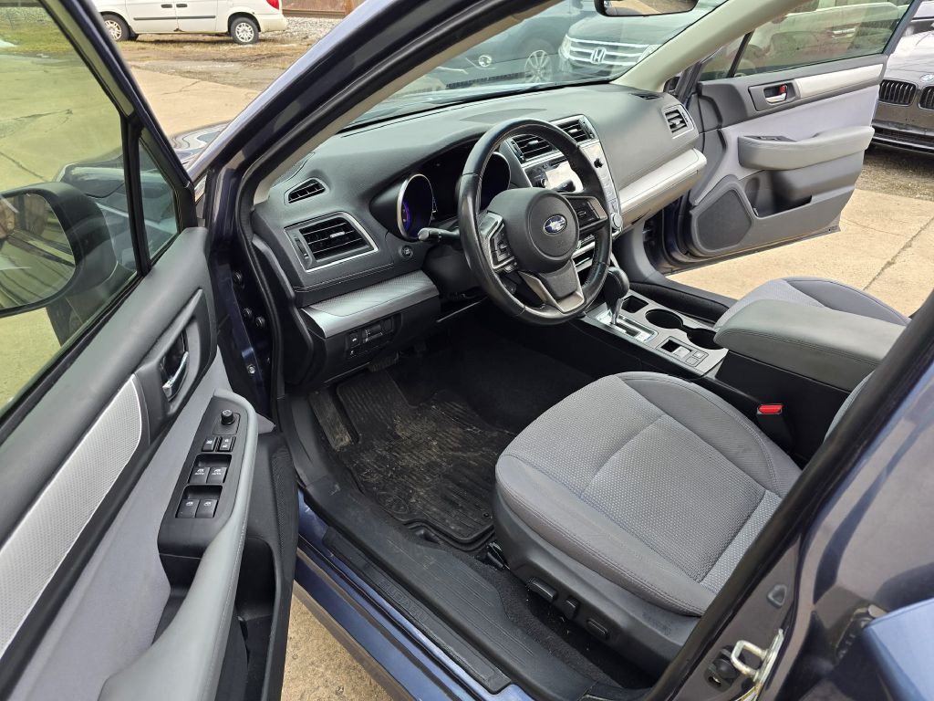 2018 Subaru Legacy Image 9