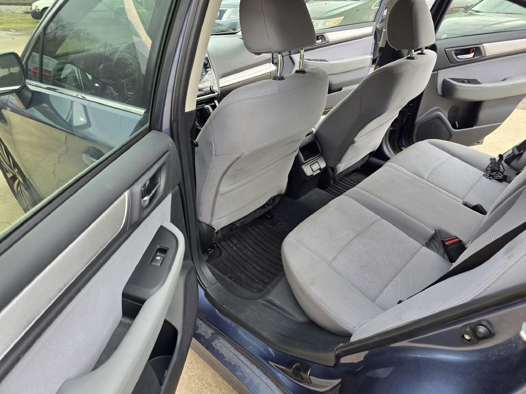 2018 Subaru Legacy Image 11