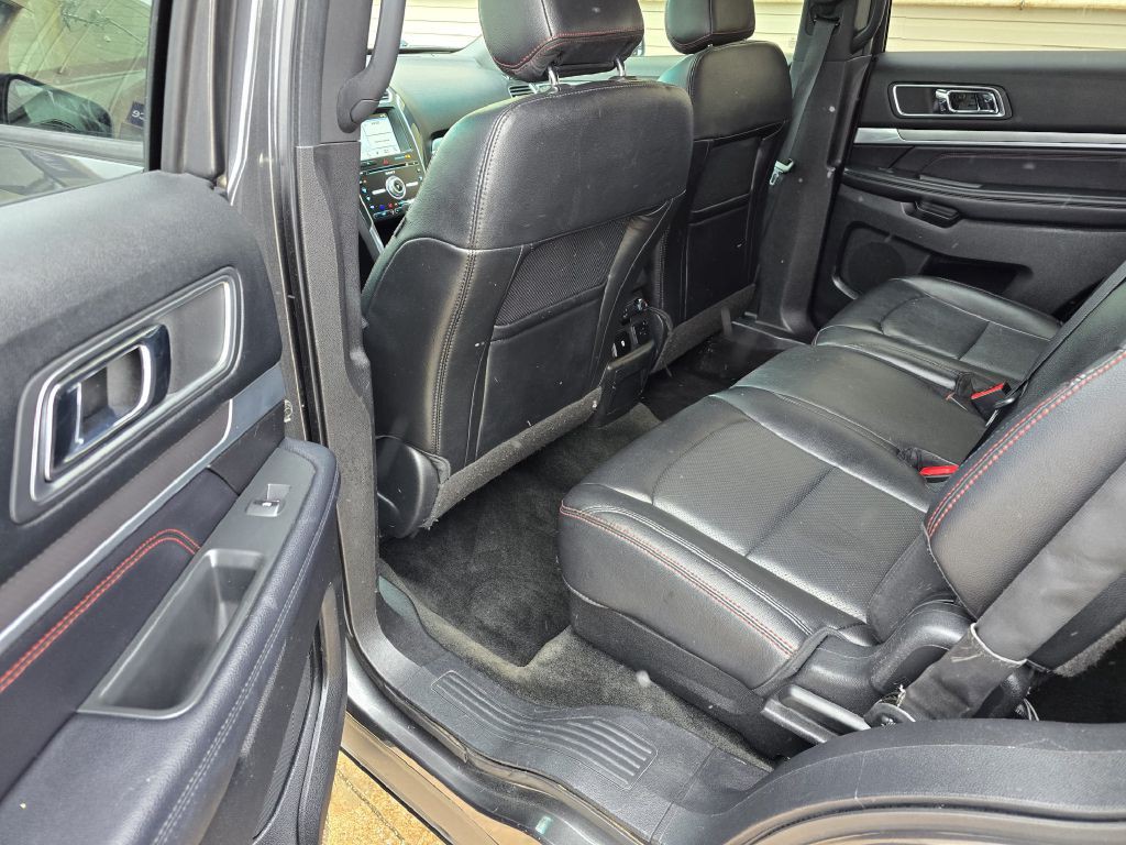 2017 Ford Explorer Image 10