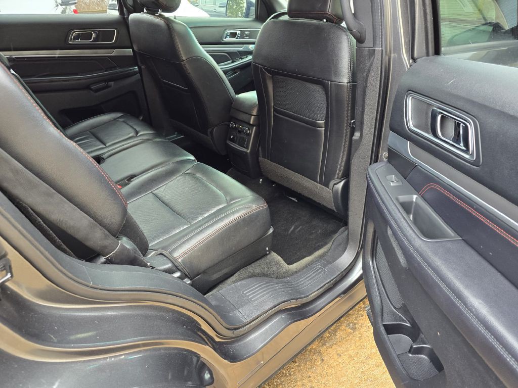 2017 Ford Explorer Image 11