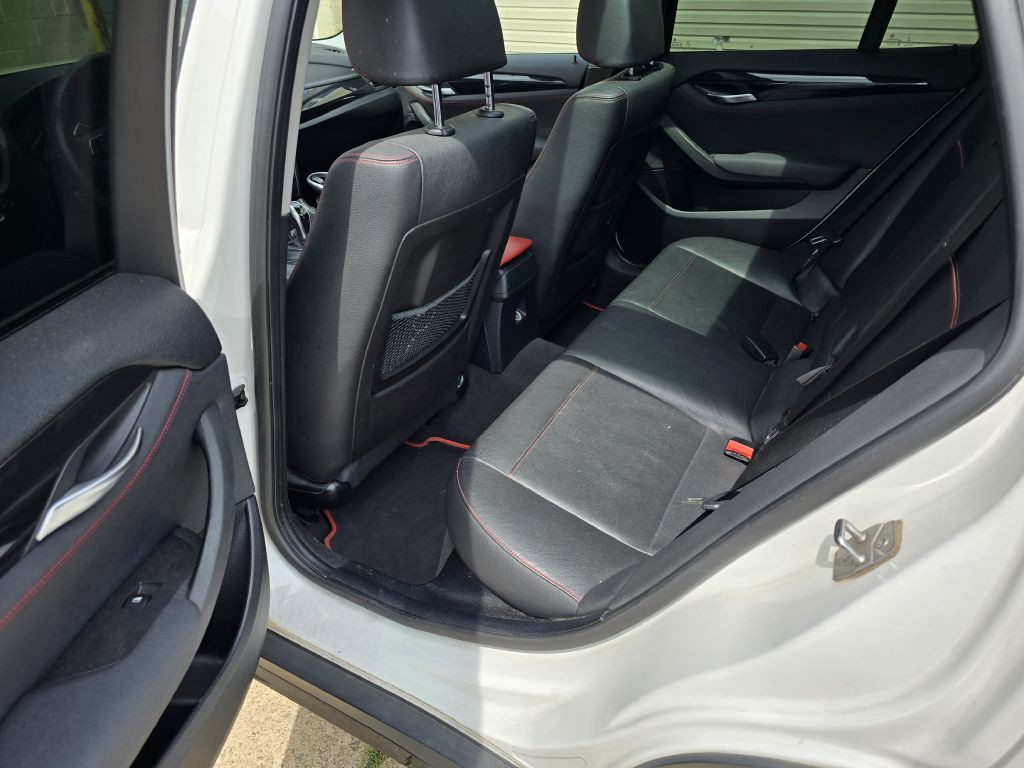 2014 BMW X1 Image 13