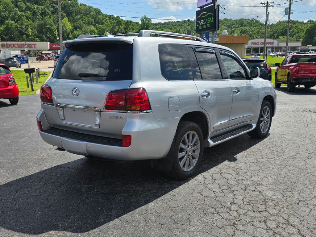 2011 Lexus LX 570 Image 3