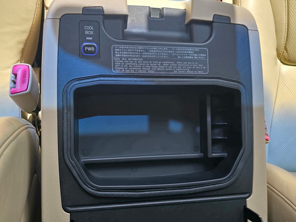2011 Lexus LX 570 Image 14
