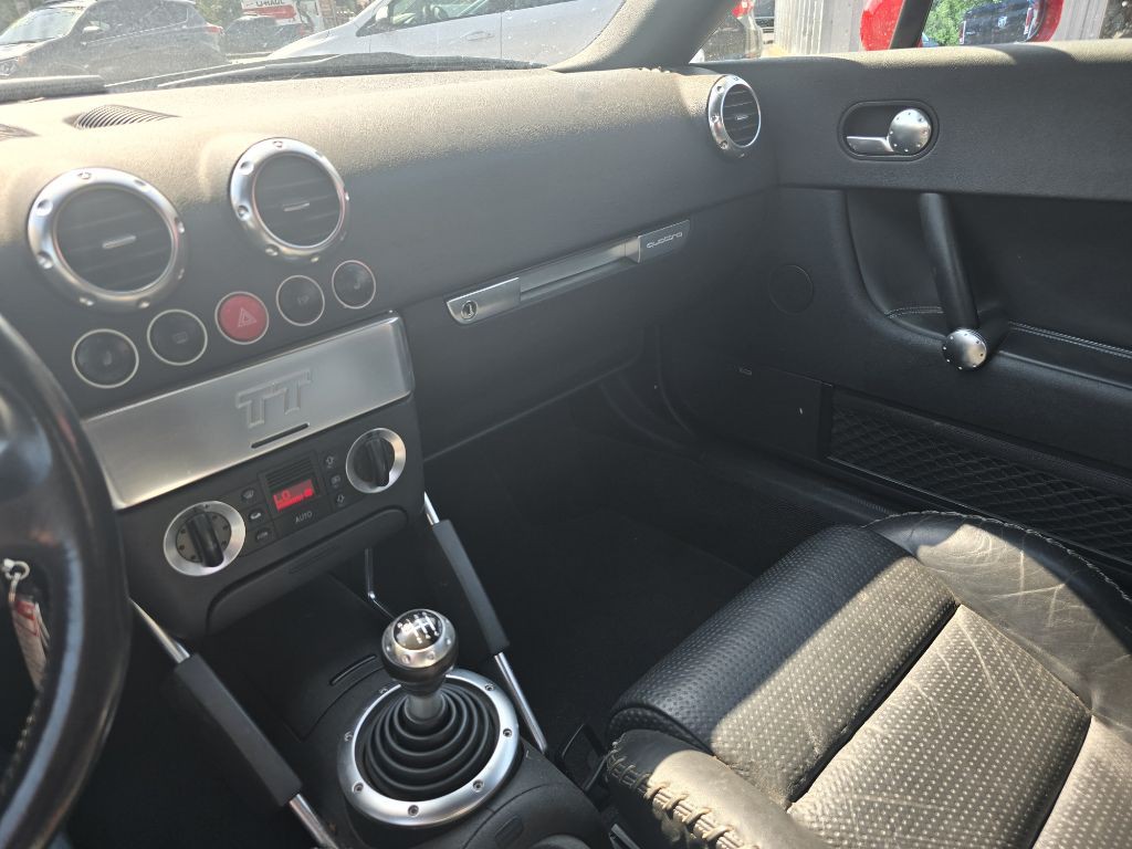 2003 Audi TT Image 11
