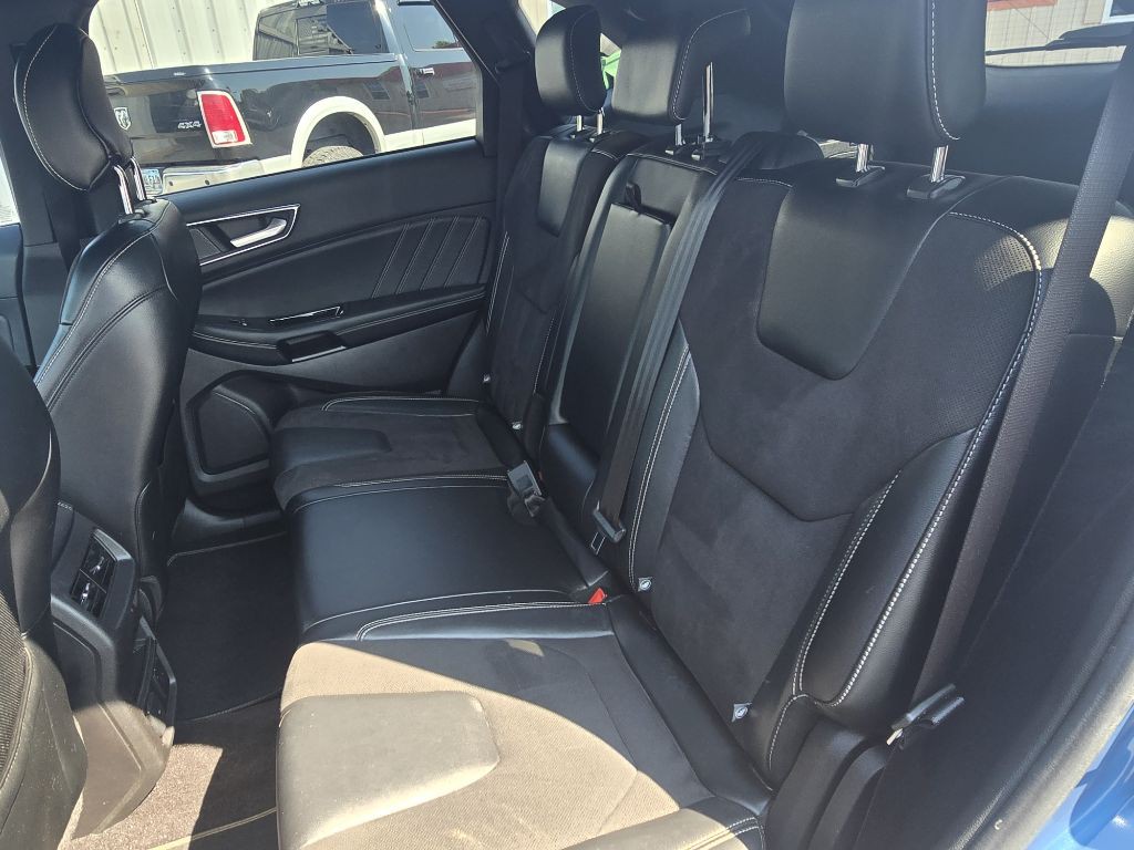 2019 Ford Edge Image 14