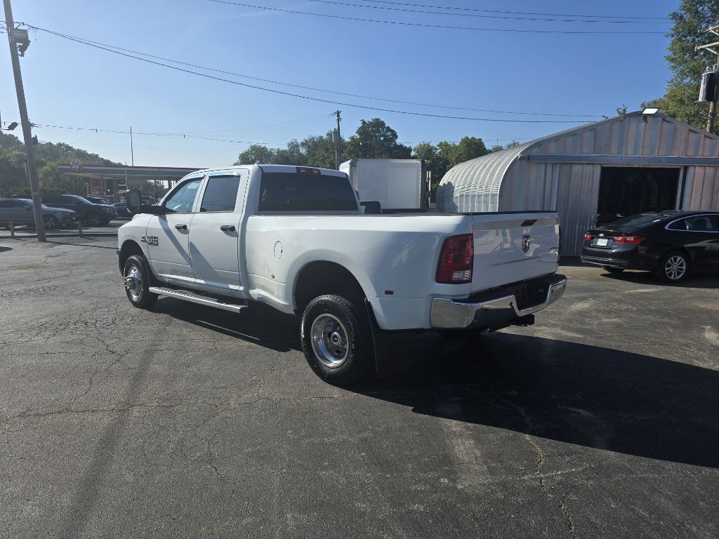 2016 RAM 3500 Image 3