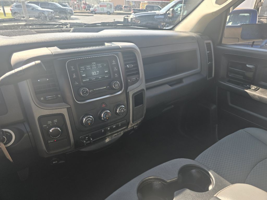 2016 RAM 3500 Image 14