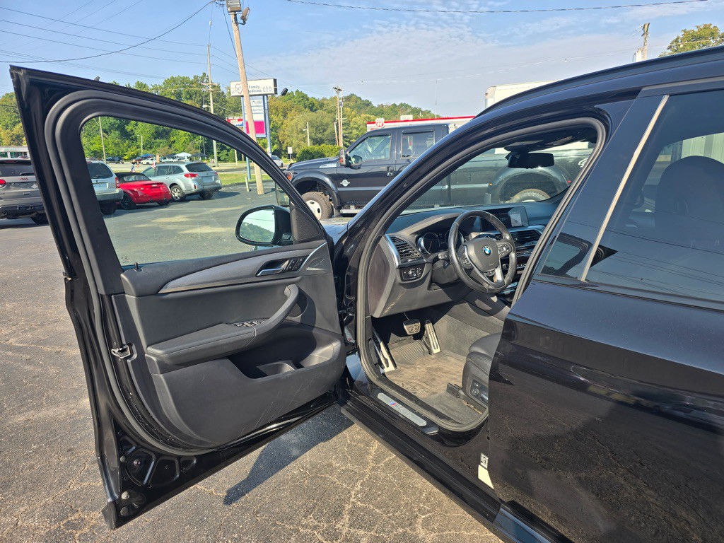 2018 BMW X3 Image 9