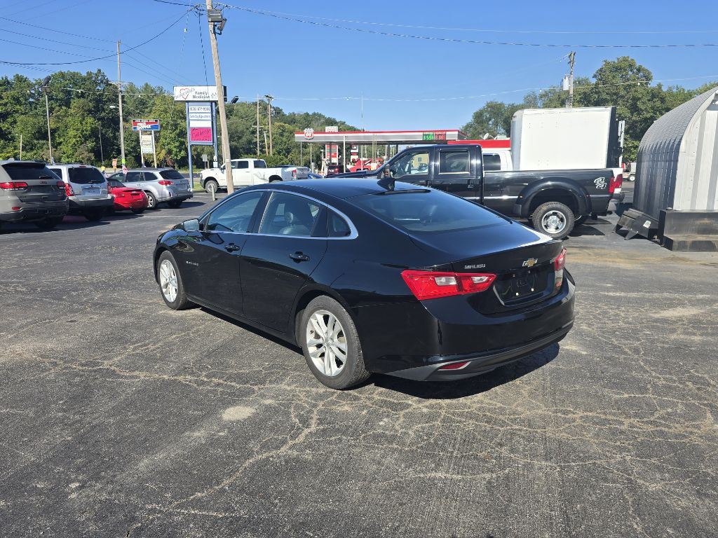 2017 Chevrolet Malibu Image 3