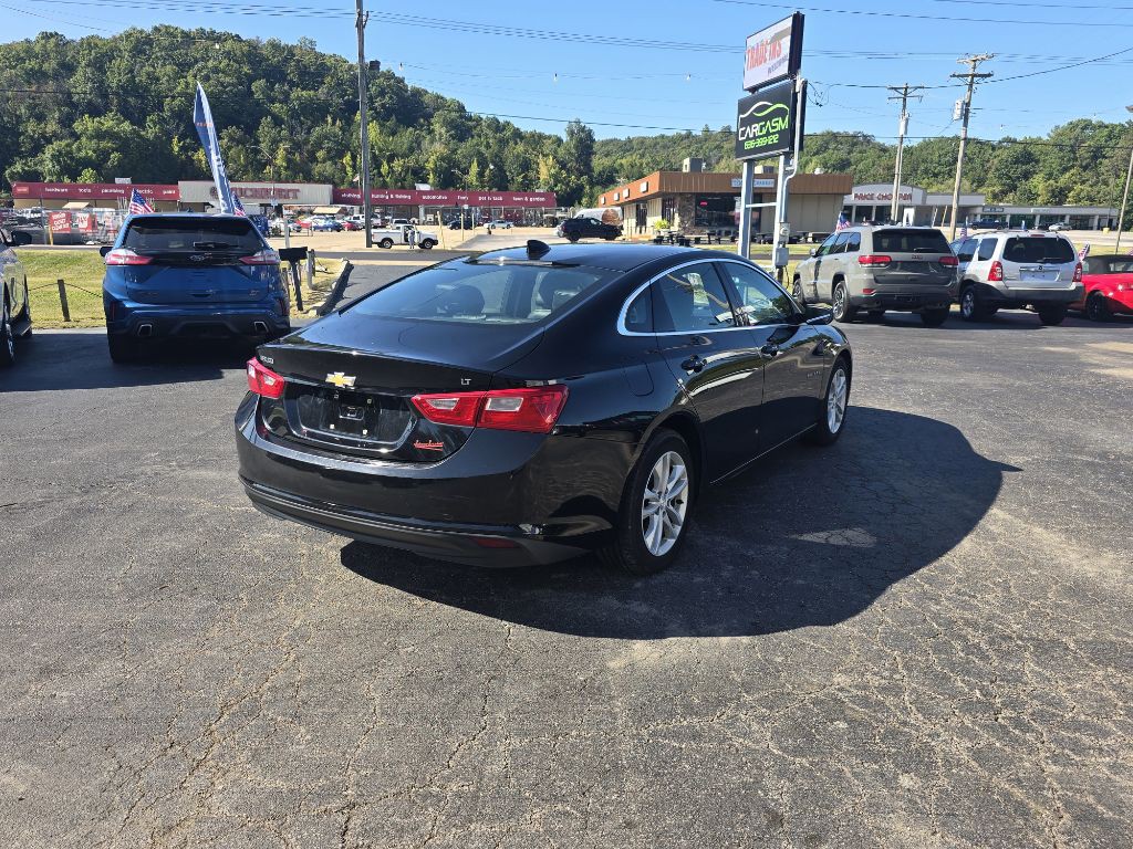 2017 Chevrolet Malibu Image 5