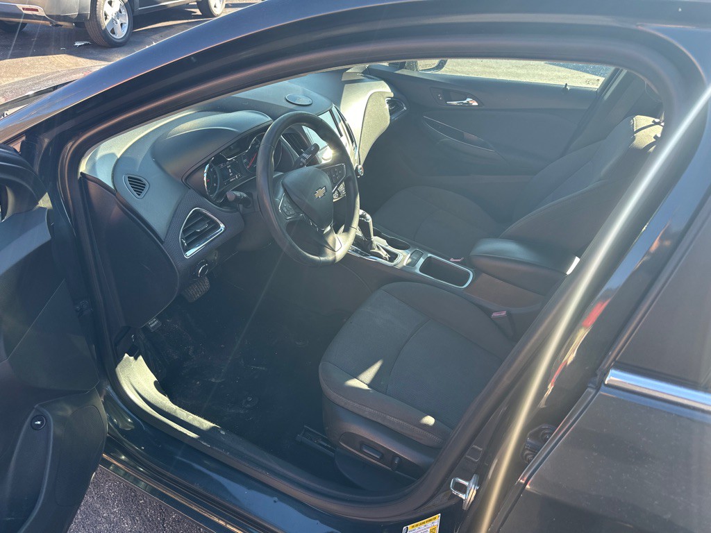 2018 Chevrolet Cruze Image 9