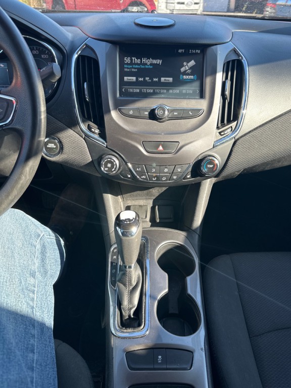 2018 Chevrolet Cruze Image 12